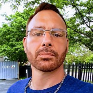 Meet your Posher, Louis